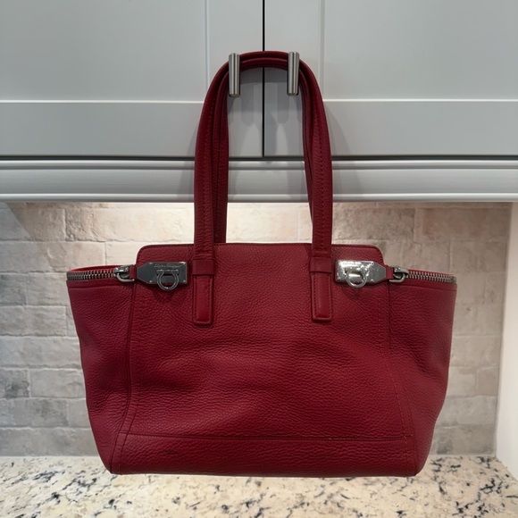 Salvatore Ferragamo Handbags - Salvatore Ferragamo EUC Verve Vintage Red Calfskin Leather Satchel